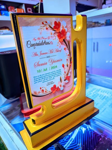 Wooden wedding Crast